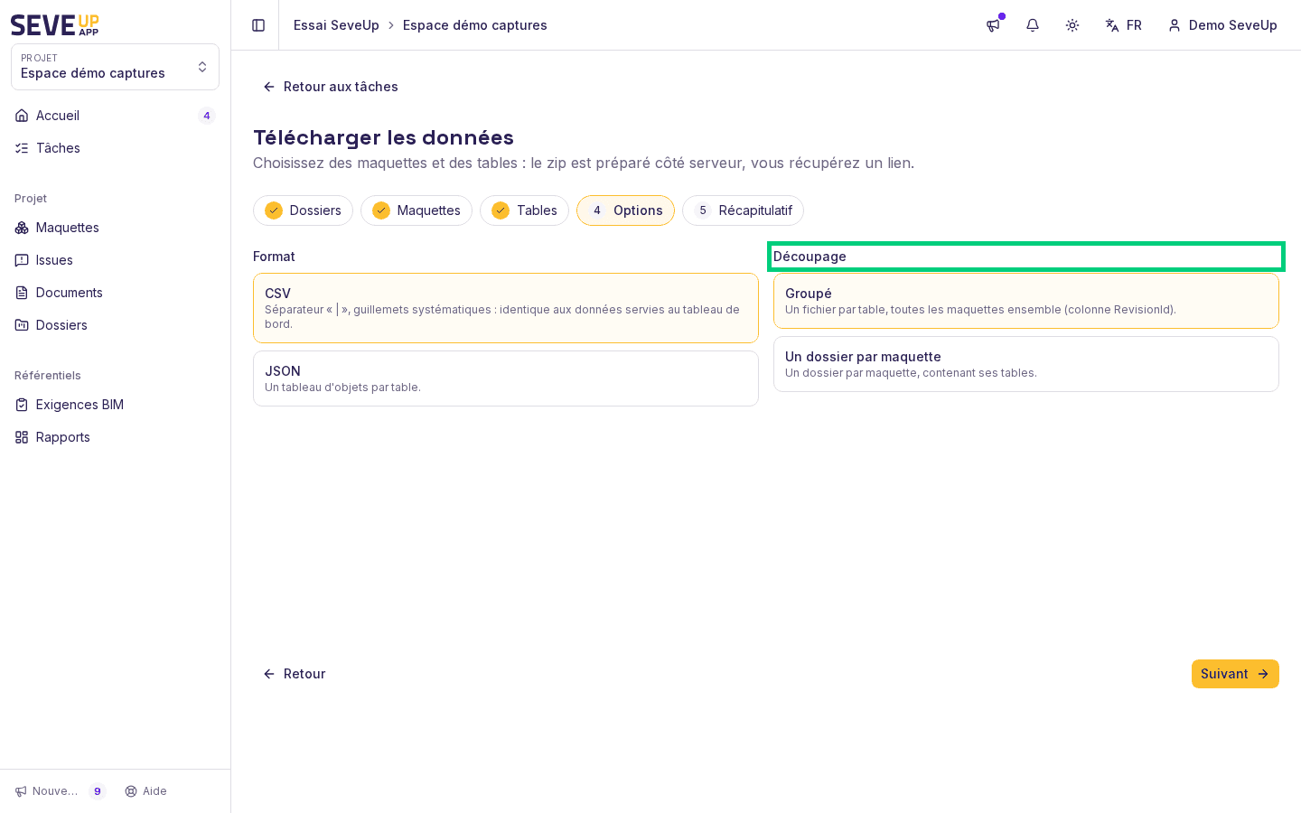 Étape Options : choix du format CSV ou JSON et du découpage groupé ou un dossier par maquette