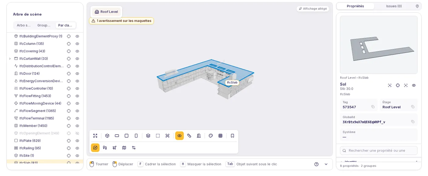 Visionneuse 3D de SeveUp App : arbre de scène trié par classe IFC à gauche, dalle de toiture sélectionnée en bleu dans la maquette, et panneau des propriétés de l'objet avec son étage et son GlobalId à droite